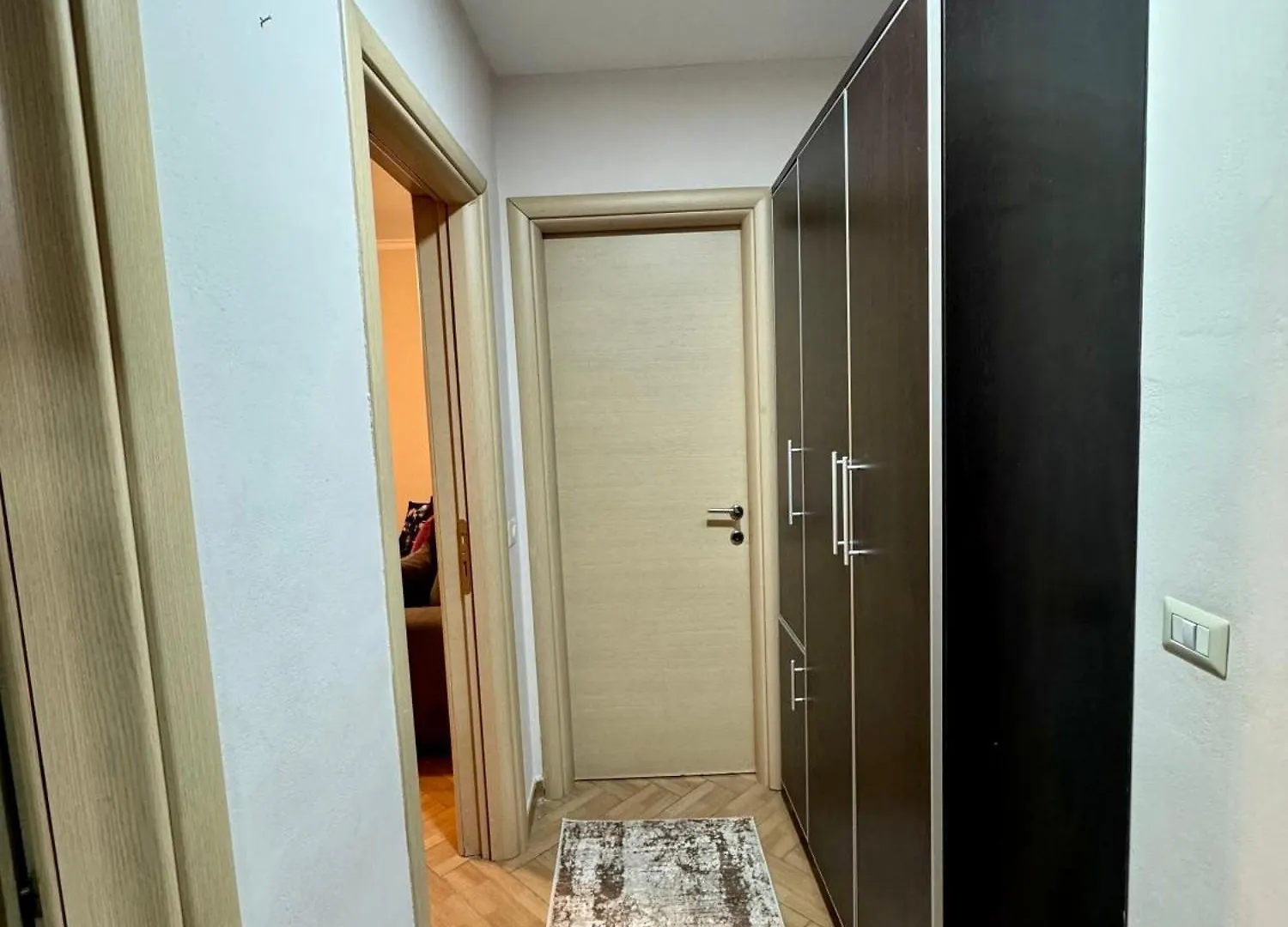 Apartamenti Vasil Shanto Tirana